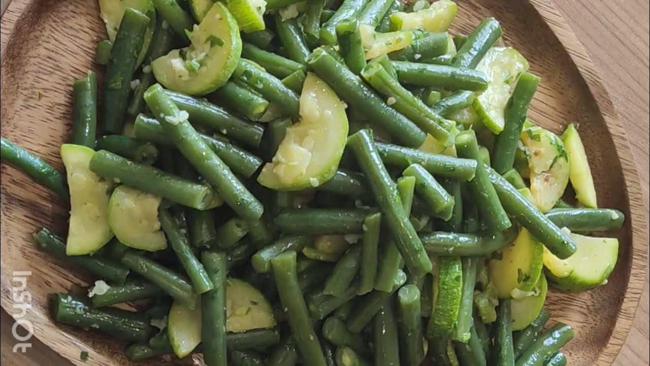 Poêlé d'haricots verts et courgettes _ garniture parfaite pour accompagner les viandes.