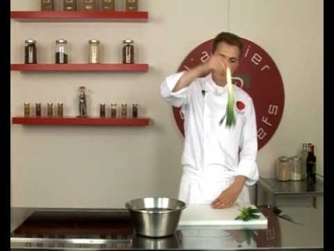 Technique de cuisine : Préparer des poireaux