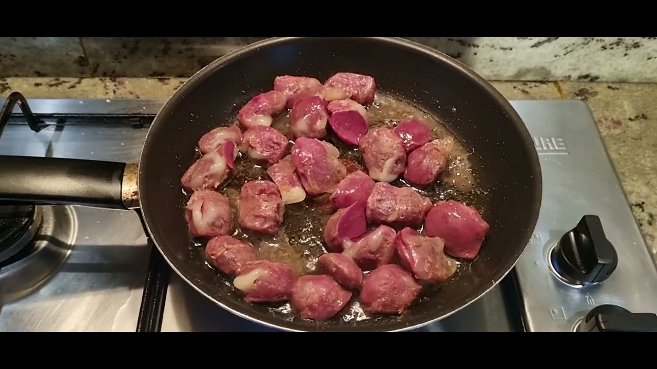 salade de gésier, foie gras ,magrets de canard.,tomates œufs dur