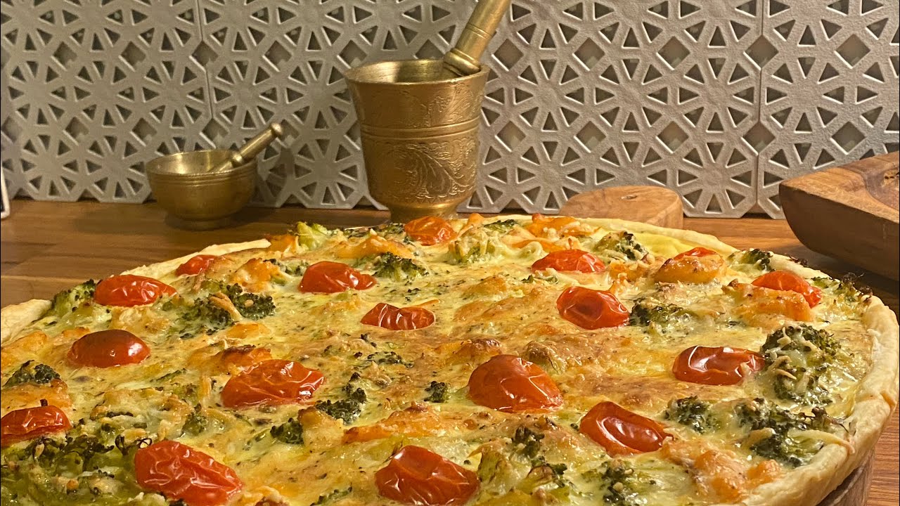 Recette de Quiche aux brocolis et au saumon fumé: كيس بالسلمون والبروكلي 