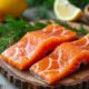 découvrez la recette authentique du saumon gravlax, un saumon mariné à la scandinave fait maison, alliant fraîcheur et saveurs délicates pour un plat élégant et savoureux.
