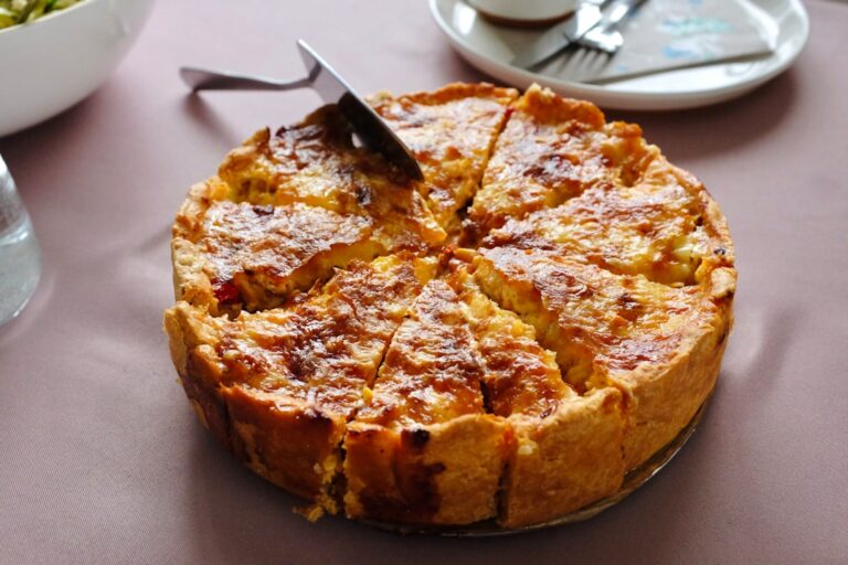 Flan de courgettes express : savourez-le chaud ou froid, simple et rapide à préparer